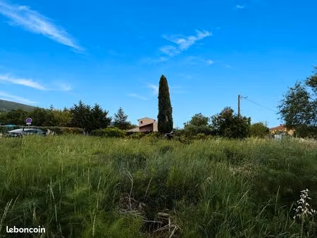 terrain 800 m² draguignan