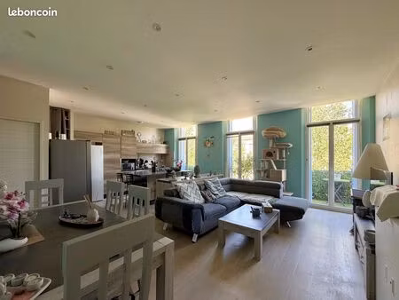 appartement 3 pièces 80 m²