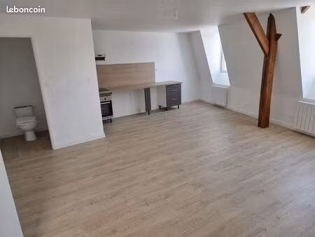 à louer – appartement f4 de 97 m² – centre-ville de fère-en-tardenois