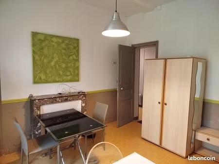 chambre d'étudiante ville haute laon