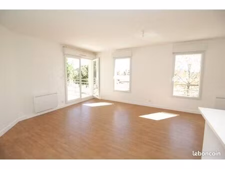 appartement 3 pièces 63 m²
