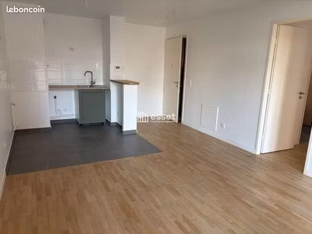 appartement 2 pièces 42.3m² à louer 1177 - puteaux 92800