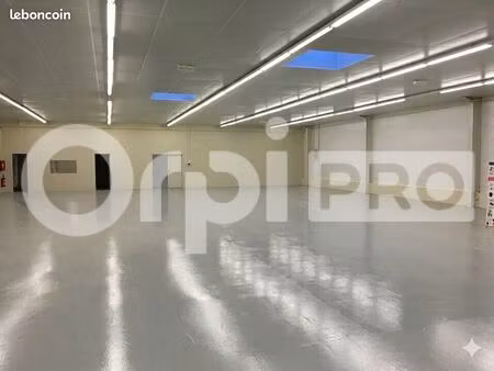 local commercial 543 m²