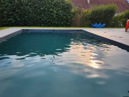 maison familiale 4 chambres et piscine