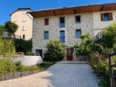 grande maison familiale en pierres / dpe b