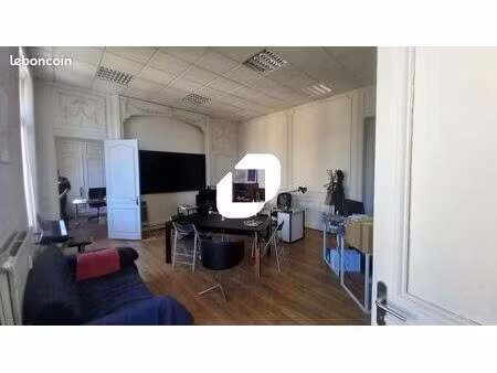 bureaux 149 m²
