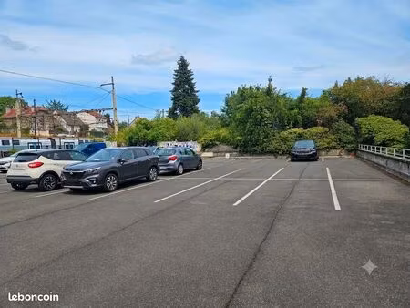 parking extérieur – idéal investissement ou résident