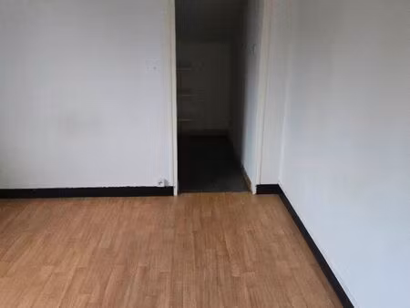 vend maison au calme anould