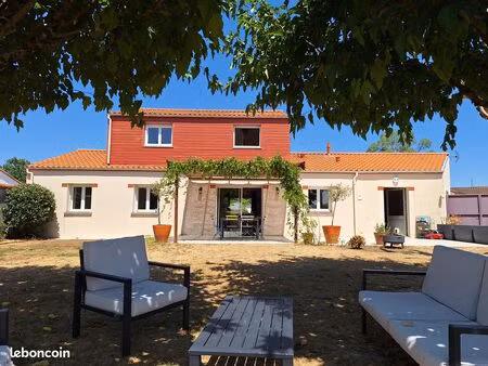 maison 6 pièces – 137 m² – 5 chambres – jardin clos – proximité commerces & gares