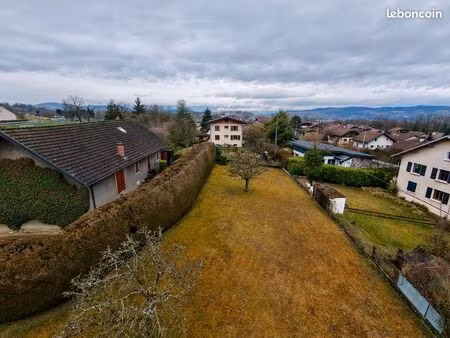 grand terrain à bâtir de 874 m² – annecy-seynod