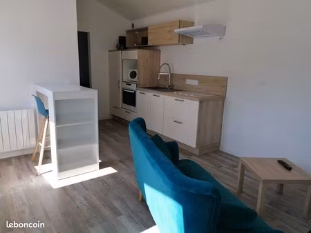 machecoul centre – appartement t2 meublé