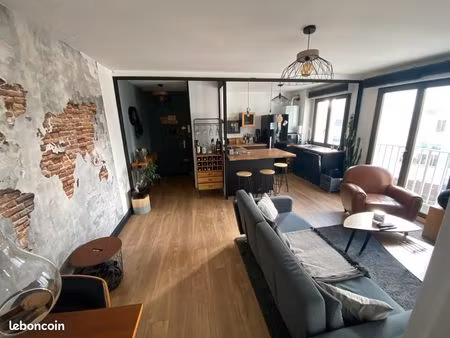 t2 meublé 43 m² – canclaux/mellinet – parking sécurisé + cave