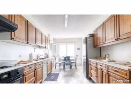 très beau logement entièrement rénové