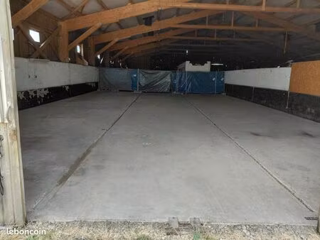 emplacement de stockage 200m2