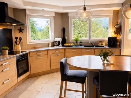 maison en demi-niveau - 5 pièces - 145 m²