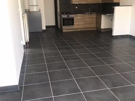705 charges comprises - 3 pièces - 70m² - rdc- 88190 golbey