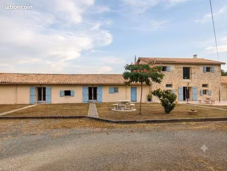 immeuble 13 pièces 530 m²