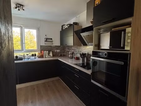 t3 meublé de 76 m² avec parking – à 10 min à pied de la gare du mans