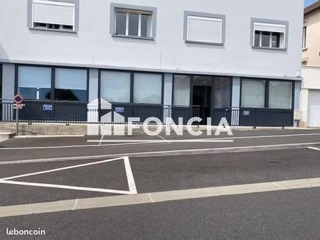 local commercial 122 m²