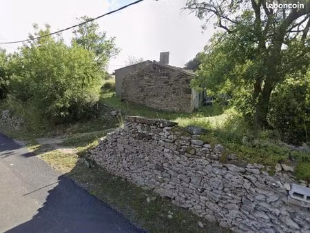 hangar et cabanon