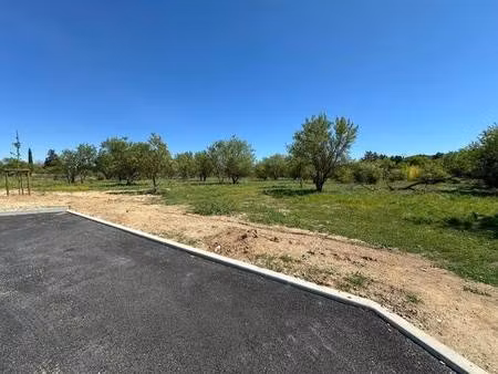 terrain constructible viabilisé à vendre
