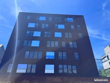bureaux 158 m²