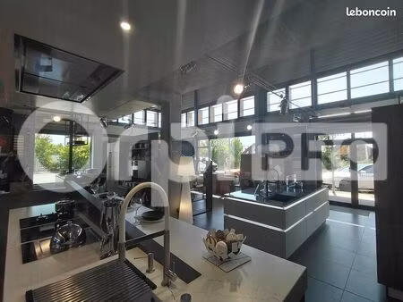 local commercial 184 m²