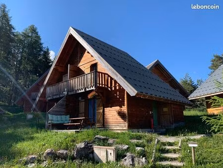 chalet mitoyen 8pers / 2 ch. piscine et sauna en station de ski