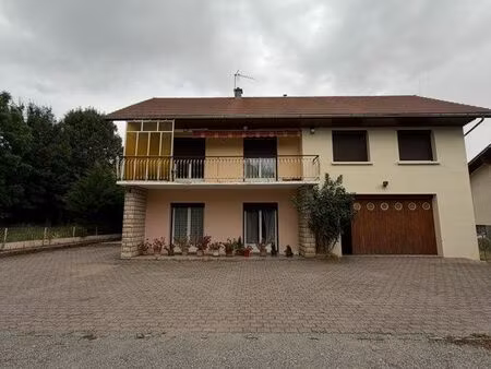 maison individuelle 147m2 habitable + garage 46m2 + terrain 1350m2 + combles aménageables
