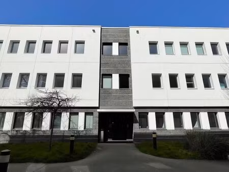 bureaux 657 m²