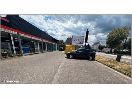 local commercial