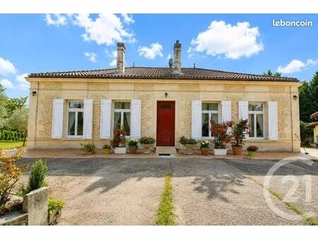 maison 11 pièces 402 m²