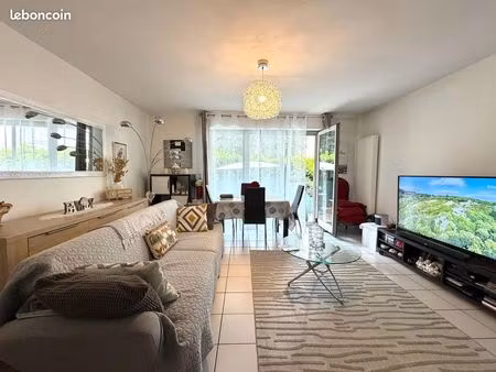 appartement 3 pièces 63 m²