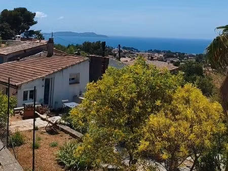 vente maison et son terrain vue mer dans les hauteurs de carqueiranne