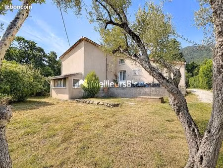 maison 8 pièces 134 m²