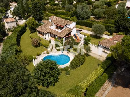 calme- piscine- garages-grands volumes-localisation