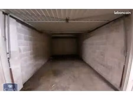 box fermé à louer – le bourget – véhicule & stockage