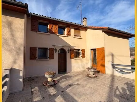 maison indépendante t4 de construction traditionnelle avec grand garage de 100m2 sur 790m2