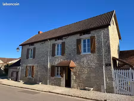 maison 4 pièces 92 m²
