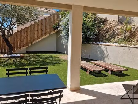 t3 entièrement rénové avec grande terrasse et jardin
