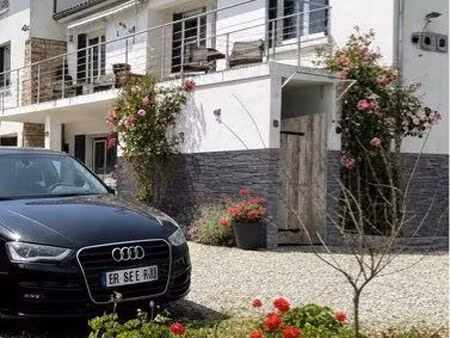 très jolie maison avec vue magnifique