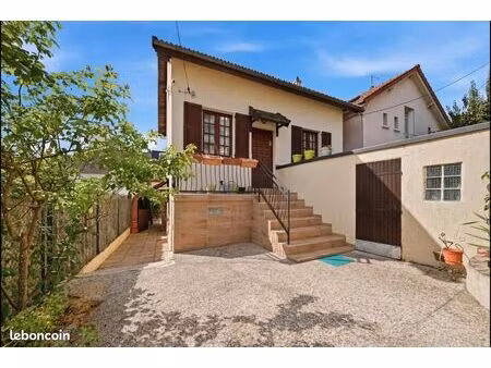 maison 7 pièces 169 m²