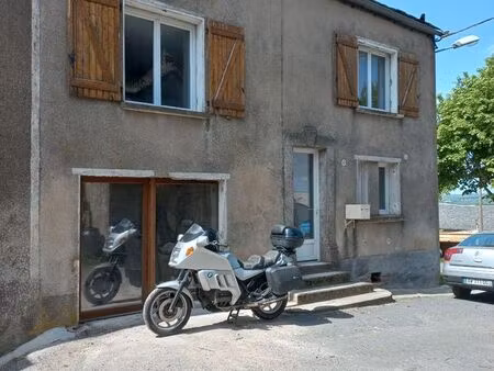 vend maison de village