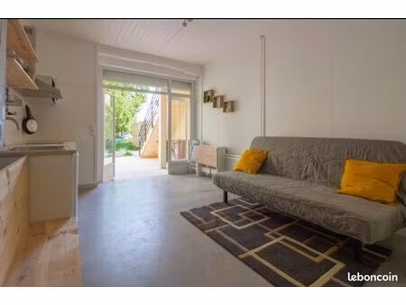 appartement meublé 20m2 avec terrasse privative