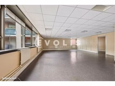 bureaux 180 m²