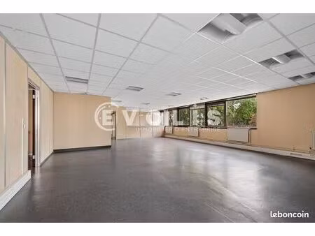 bureaux 337 m²