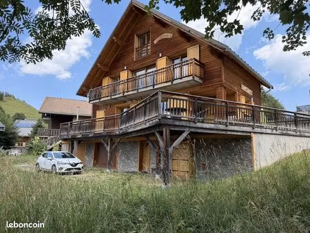 chalet 8 pièces 195 m²