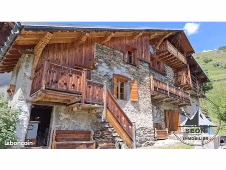 chalet 7 pièces 127 m²