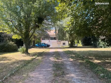 maison 6 pièces 220 m² – terrain clos 2300 m² – dpe d – calme – fontaine-la-gaillarde / se