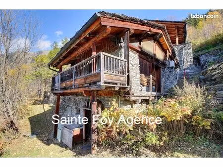 dans un hameau de charme sur la commune de sainte foy